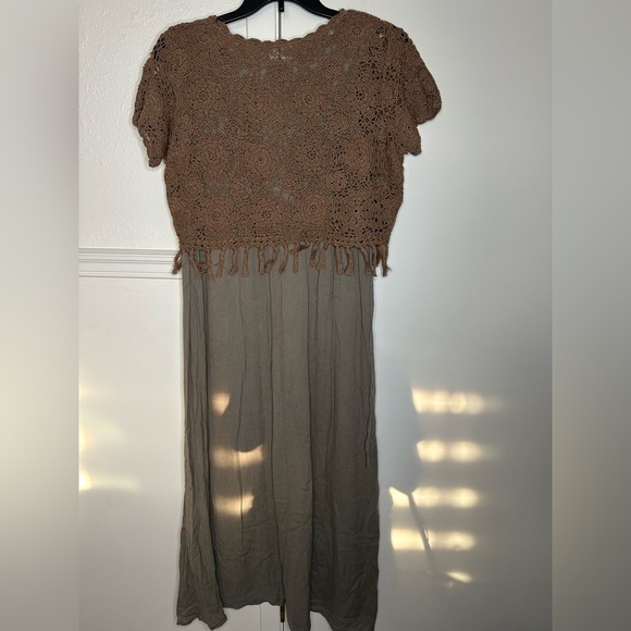 Chadwicks Crochet Top Midi Dress in Brown and Tan size L - Picture 2 of 4